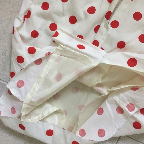🎉 HOST PICK Vintage Red and White Polka Dot Skirt - Picture 8 of 9